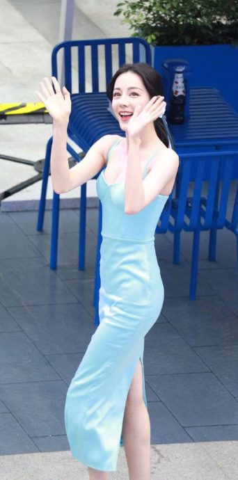 迪丽热巴也玩小心计?网民质疑垫了“假屁股”