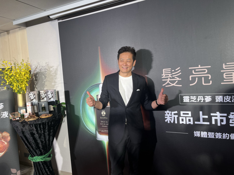 遭影射“泡温泉摸女员工大腿” 徐乃麟调画面自清	