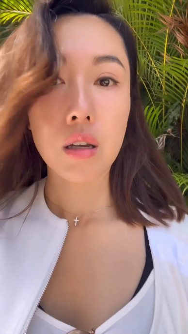 遭流浪汉硬闯上车 李施嬅吓到全身发抖