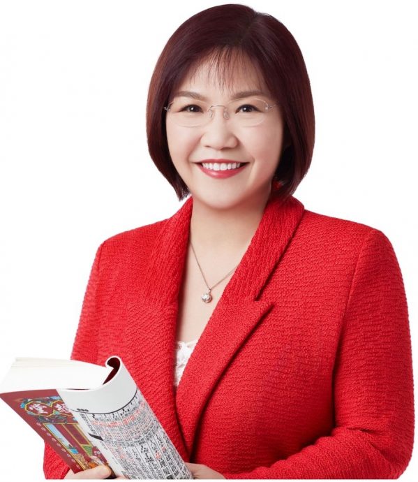 郭晋安麦玲玲卷入诈骗风波 遭苦主拉横额大字报声讨