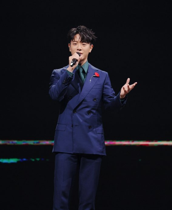 金曲34｜韦礼安主持尬聊吃螺丝 挨酸专心唱歌就好