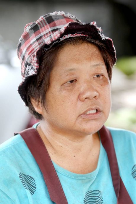 霹:版头/怡天气影响椰水行情淡 生意全靠周末假日外地游客