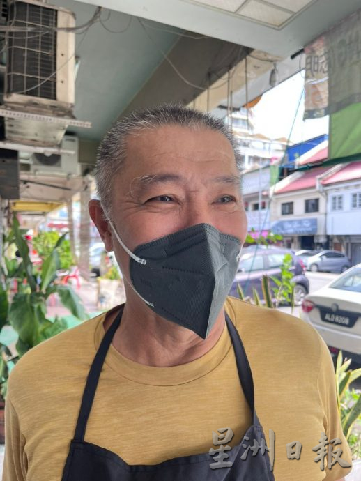 霹：第三版头／八角楼大厦周边步行街 商家担心封路堵车