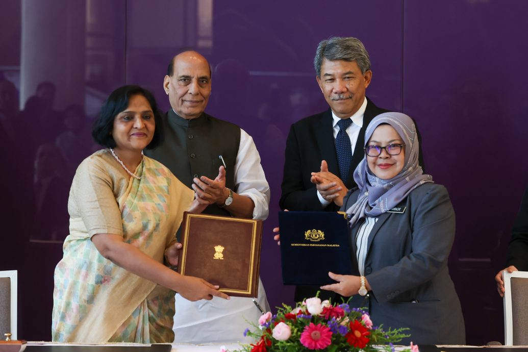 马来西亚和印度国防部长会面后发表联合声明