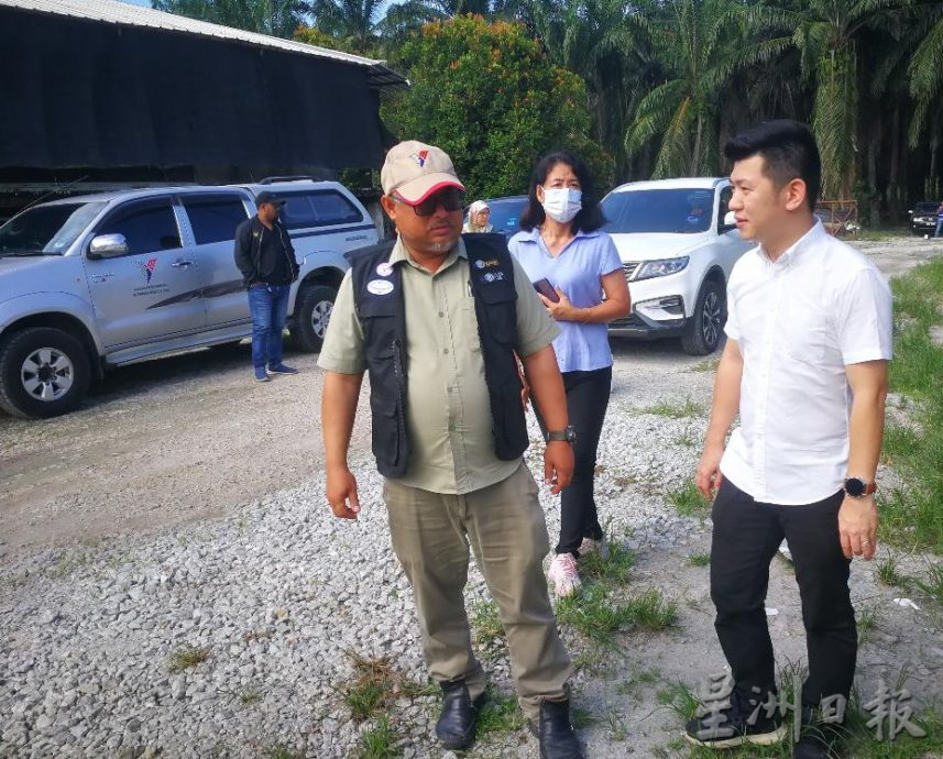 黄天荣:曼绒兽医局非常措施应蝇患 农场捉鸡前须获批准