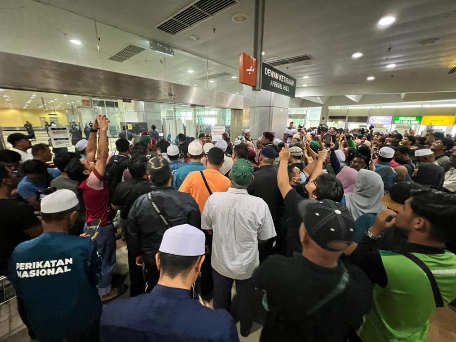 （全国版）吉打支持者英雄式迎接沙努西归来