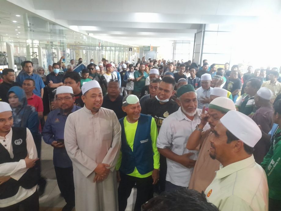 （全国版）吉打支持者英雄式迎接沙努西归来