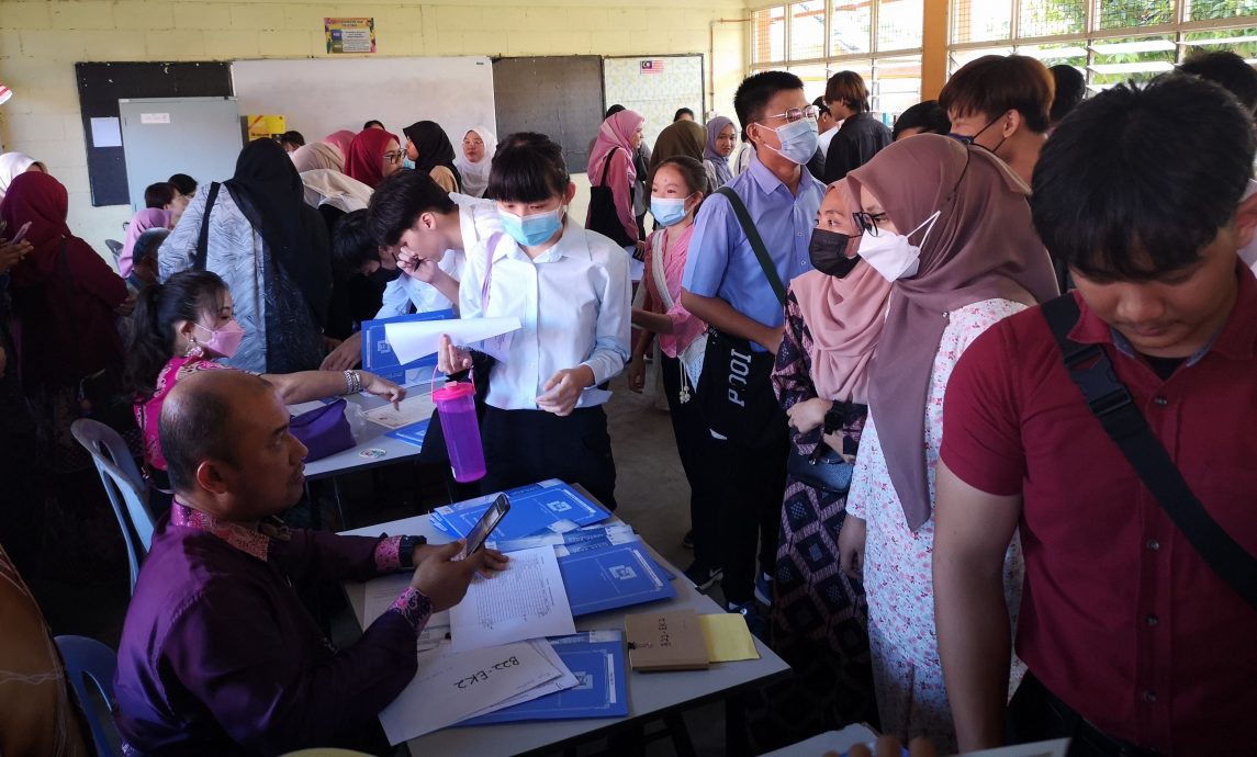 (古城封面主文)2022年STPM放榜,甲敦法蒂玛中六学院22人4分满分 再创佳绩