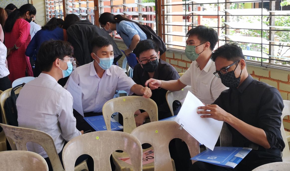 (古城封面主文)2022年STPM放榜,甲敦法蒂玛中六学院22人4分满分 再创佳绩