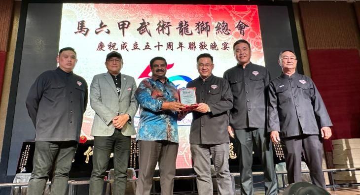 (古城第五版主文)山姆根:甲拟5年内提升31体育场地