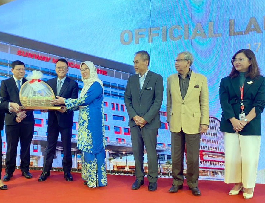 (大北马)槟城双威医疗中心盛大开幕,标志著双威医疗集团在槟城迈向新里程碑。