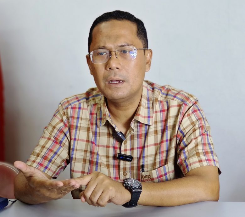 (大北马)阿斯米鲁说,他没有向选民要求捐款。