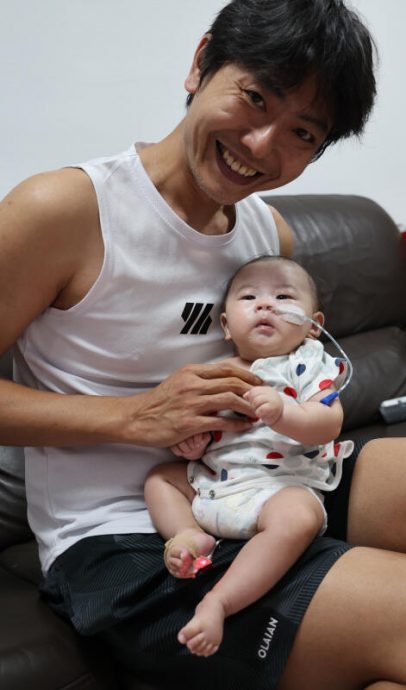 (已签发)柔:狮城二三事头条:患脊髓性肌萎缩症 试管宝宝急需240万新元续命