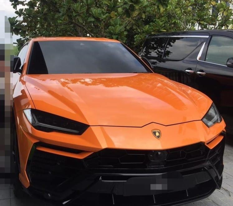 （已签发）柔：车队高速公路鲁莽驾驶，警方已鉴定超跑和车主