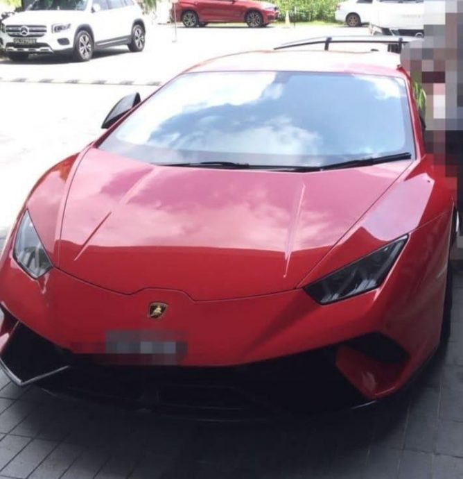 （已签发）柔：车队高速公路鲁莽驾驶，警方已鉴定超跑和车主