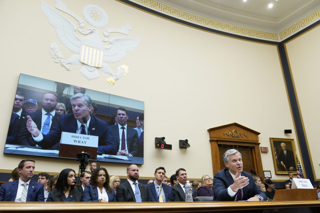 FBI局长遭共和党议员“拷问” 指控社媒审查、监控天主教徒