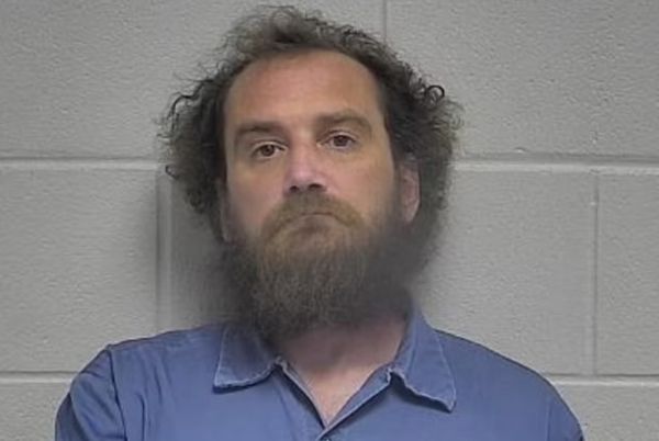 FBI查黑市！惊见男子家中“藏40颗头颅”　他淡定回：是我朋友 