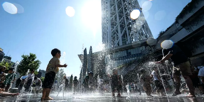 Scorching heatwave threatens to break top temperatures