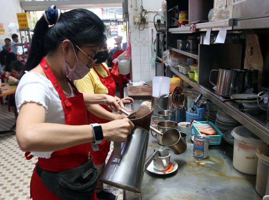 NS主文/咖啡豆涨价30%至40%,咖啡商及咖啡店业者“先忍着不涨”免流失顾客