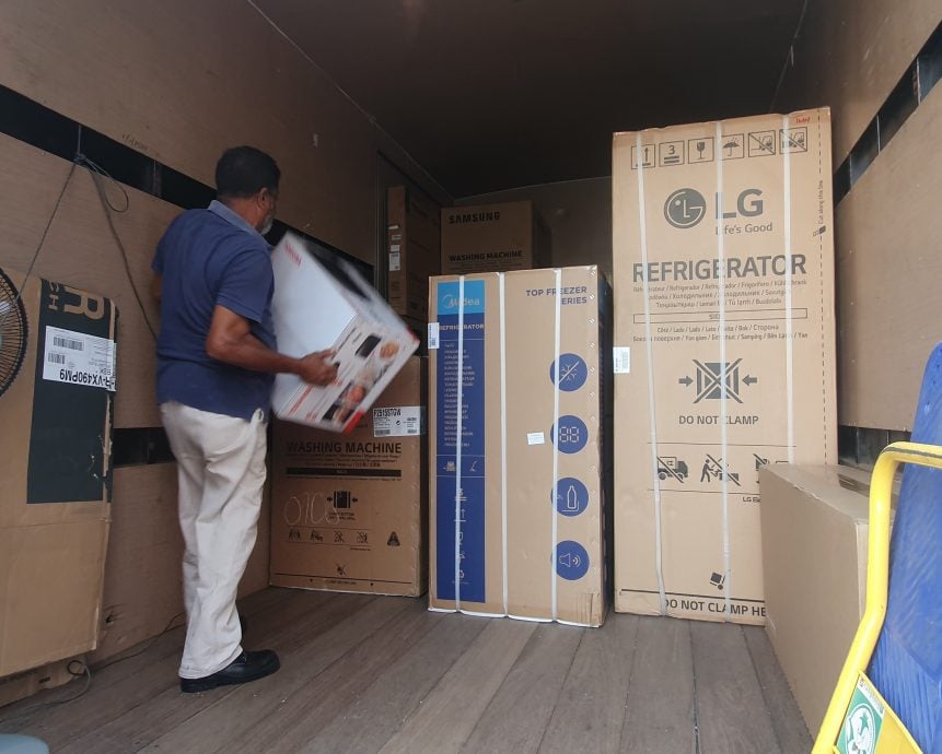 NS封面主文/马币贬值、产品成本可能上涨,业者:市场已转淡,没囤货必要