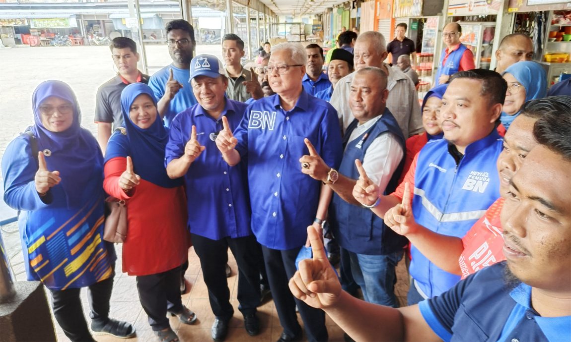 NS庇朥 / 前首相依斯迈沙比利为昔日老同学依斯迈拉欣助选,望中选新那灵区。