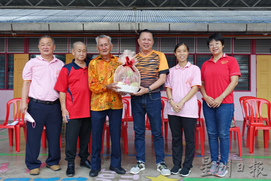 NS芙蓉/叶耀荣:越野赛跑强身健体,也能让学生接触大自然