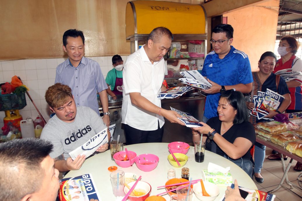 NS芙蓉/拉杭州席潜在候选人萧妙光获谢琪清帮忙“铺路”,后者开始走选区争取曝光率