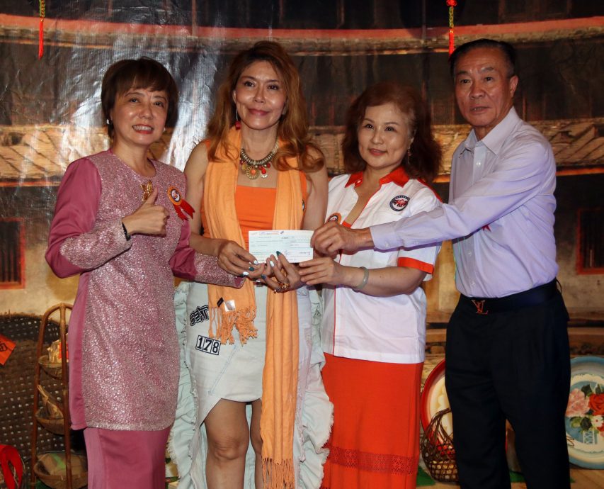 NS芙蓉:陈丽群:选民必用选票“拒绝绿色”