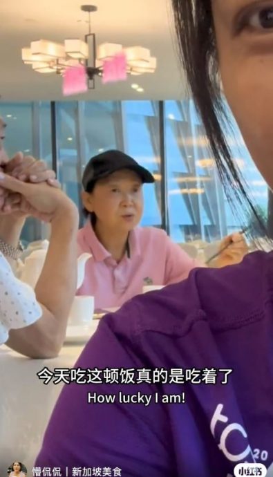 68岁朱咪咪脸颊饱满气色好 香闺曝光装潢超贴地