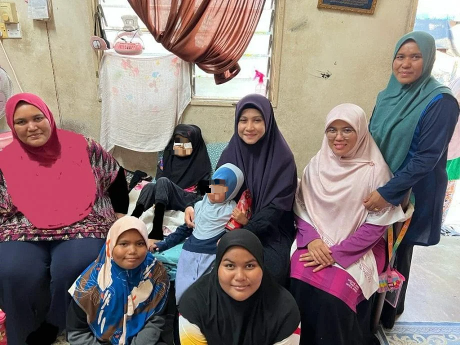 9岁小女孩患癌原本仅能活2个月 双目失明已哭不出眼泪