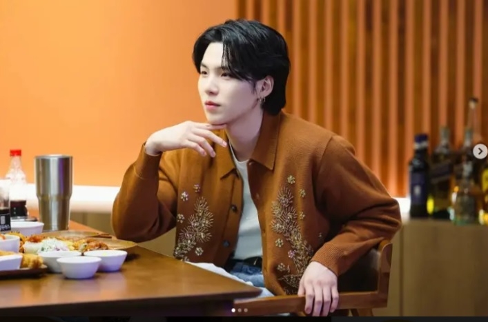 BTS粉丝看Suga直播尖叫 酿首尔地铁骚乱7人受伤