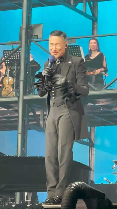 张学友:已把药吃完! 忘词尴尬笑粉赞可爱