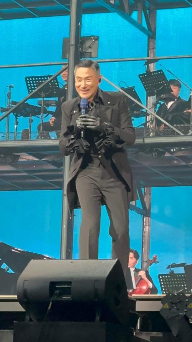 张学友:已把药吃完! 忘词尴尬笑粉赞可爱