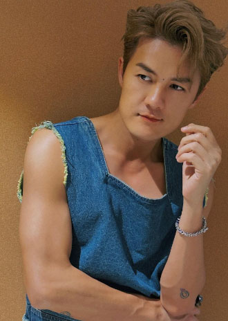 后悔曾恋吴克群? 何超莲惊吐爱错人浪费时间