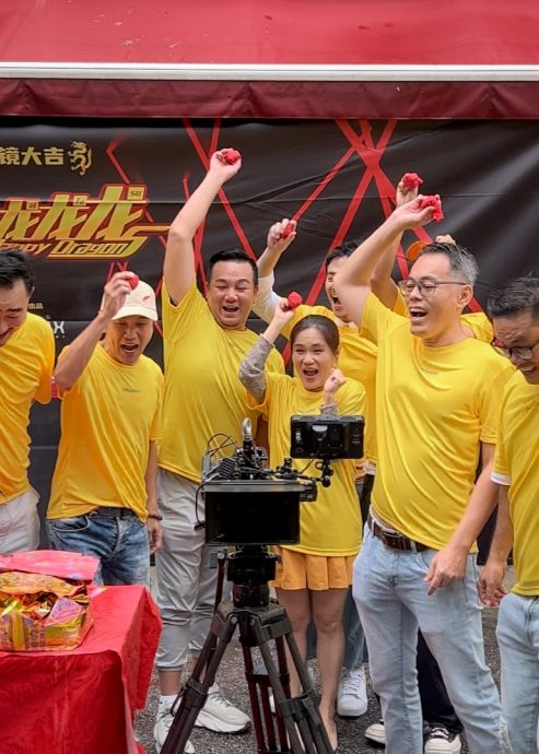 ​贺岁片《龙龙龙龙龙》开镜 黄一飞陈沛江领军抛笑弹 