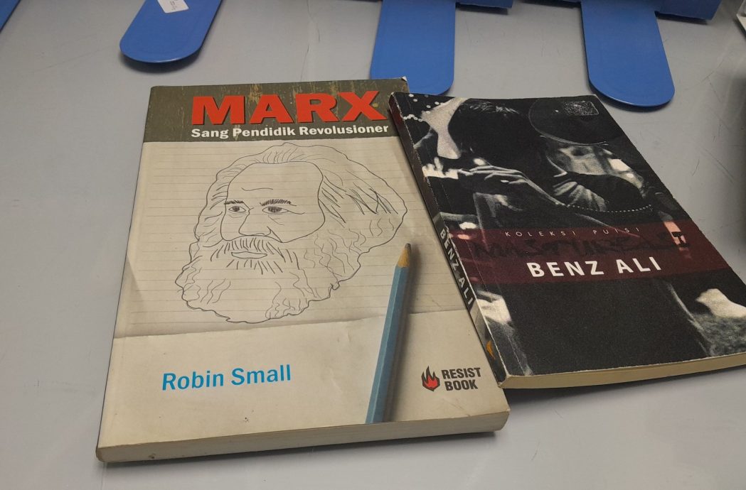 “只充公2本书非整间书店”赛夫丁：若内容没违法会归还