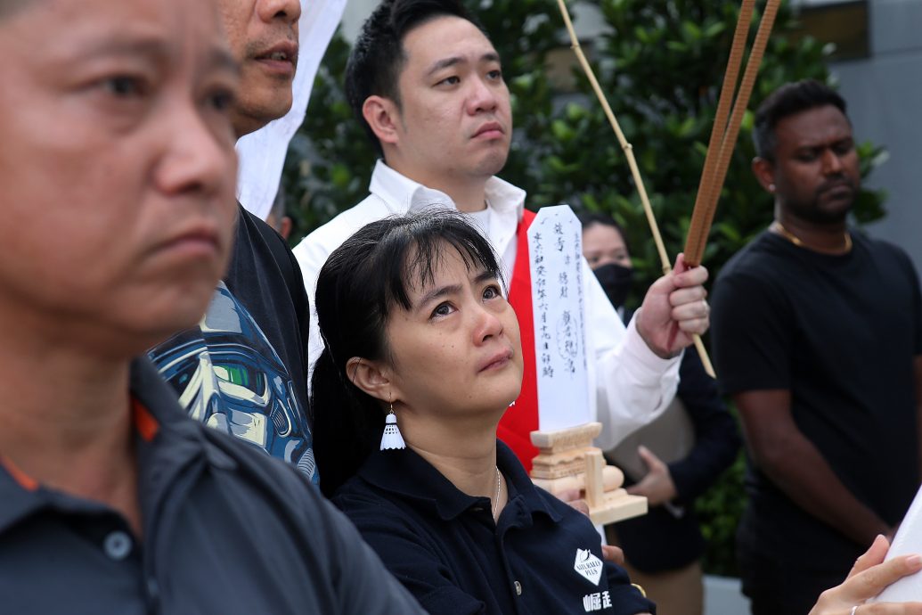 “姐姐会照顾好父母和你的妻儿” 颜月丝:财,放心走吧