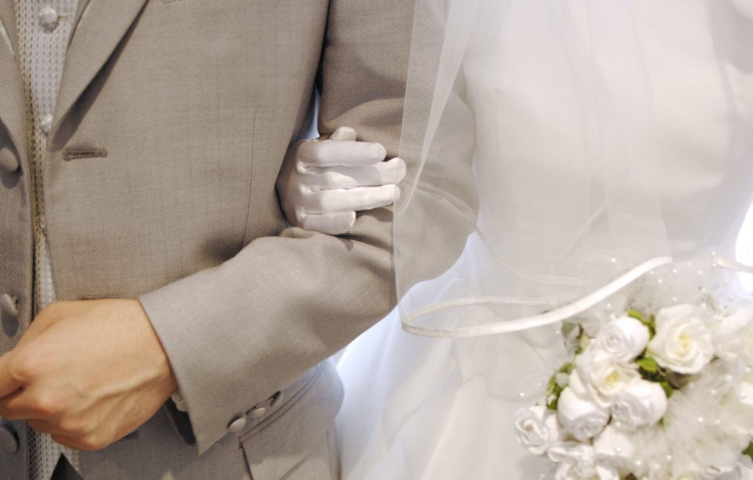 “我妹怀孕了” 姐姐婚礼爆新娘秘密 全场陷尴尬