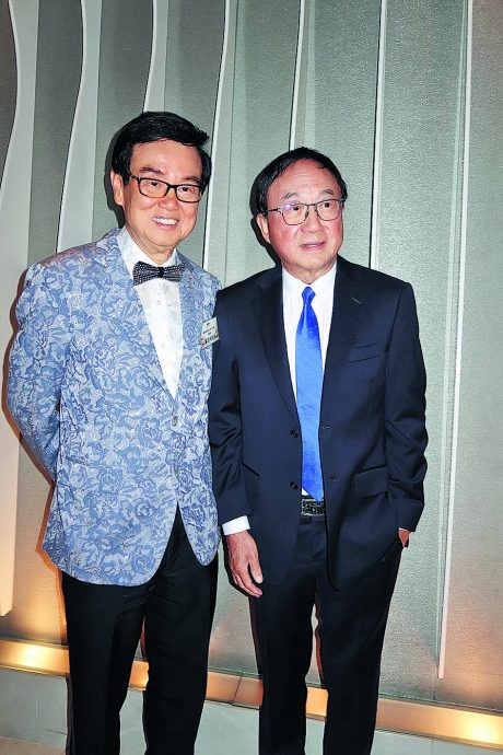 “波霸”叶子楣小蛮腰21吋 认有戏瘾随时复出