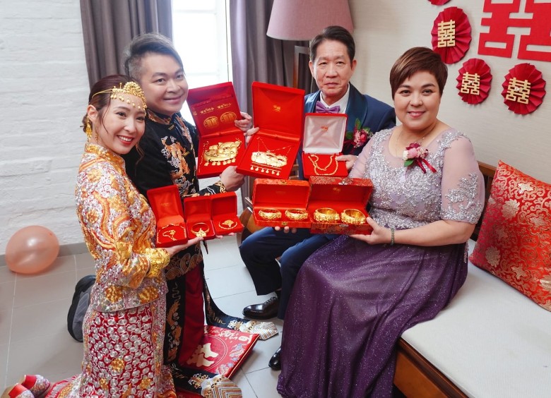 《奖门人》阿七金光闪闪出嫁　颈挂金猪双手戴满龙凤镯