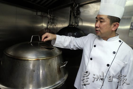 【与热为伍／02】200℃的“烤”验──高温煮炒，厨师如何化热为凉？