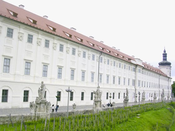 【捷克】库特纳霍拉：盛绚衰陨的世遗古城