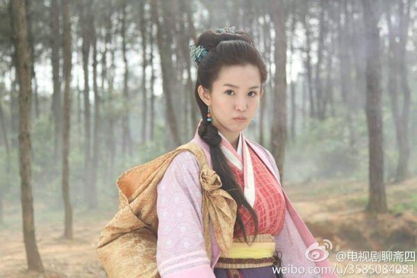 一手捧红欧阳震华关咏荷 《陀枪师姐》系列监制邝业生离世