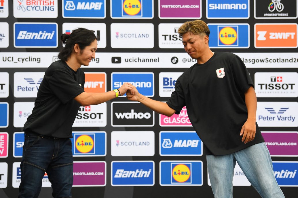 世界脚车锦标赛| 平地花式BMX脚车赛 “光头”创个人最佳