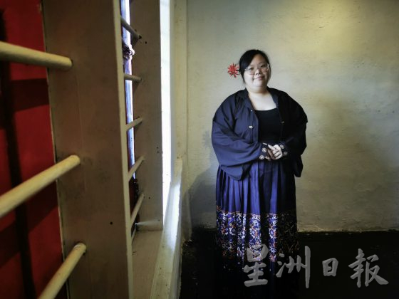 东西／缠花，集剪纸、编织与刺绣于一体的民间工艺