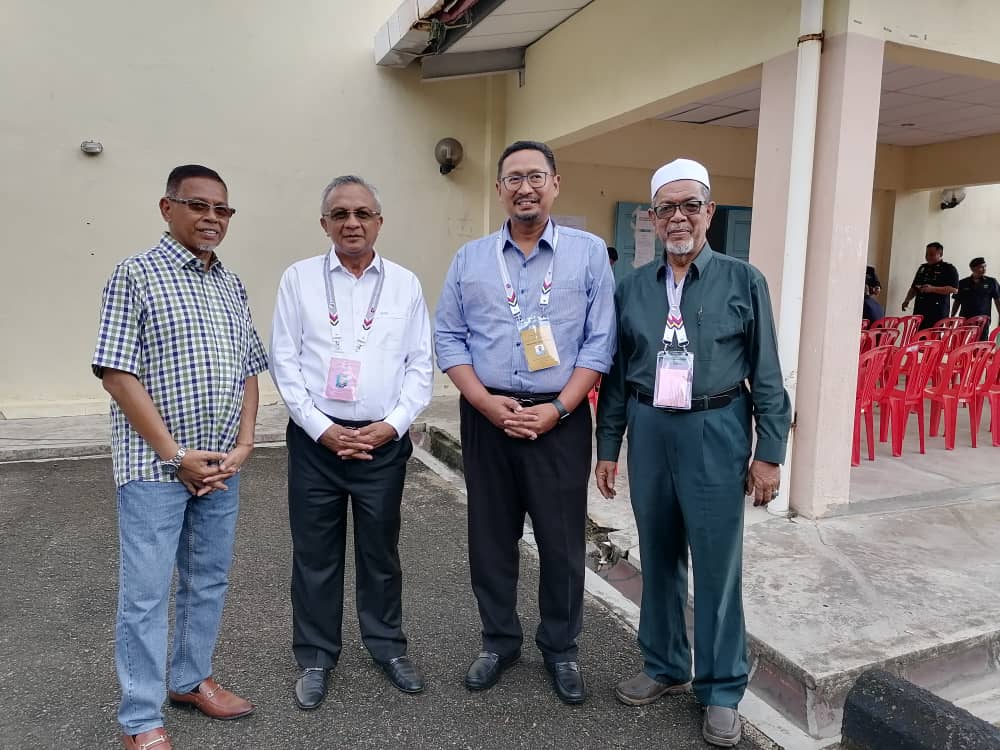 东/登州选/基惹、朱盖州席军警与家眷提前投票活动冷清。