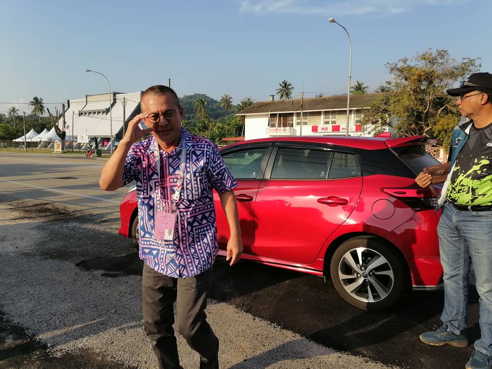 东/登州选/基惹、朱盖州席军警与家眷提前投票活动冷清。