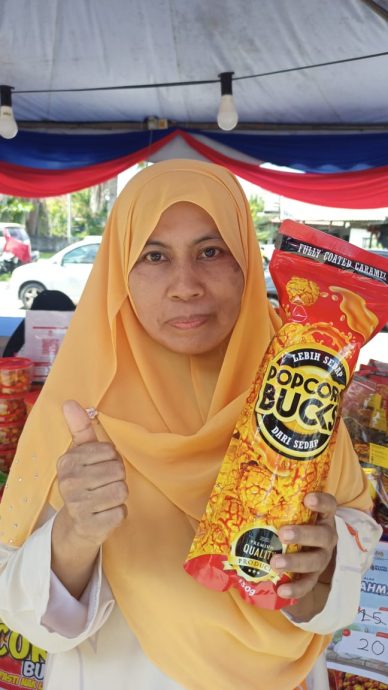 东:候选人公布个人资产,选民表示欢迎。