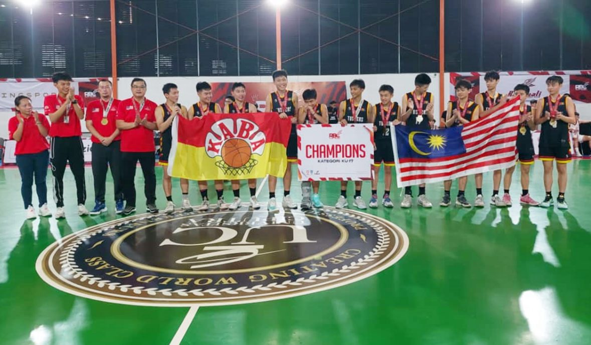 东:远征印尼国际RBC锦标赛,关丹篮总勇夺17岁以下冠军。