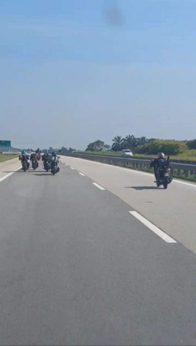 东:飚摩托车 给你红